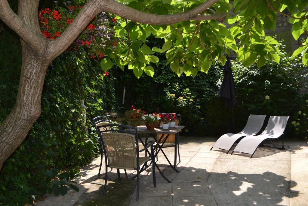 Maison Sous Le Pont Bed and Breakfast Meyras Exterior foto