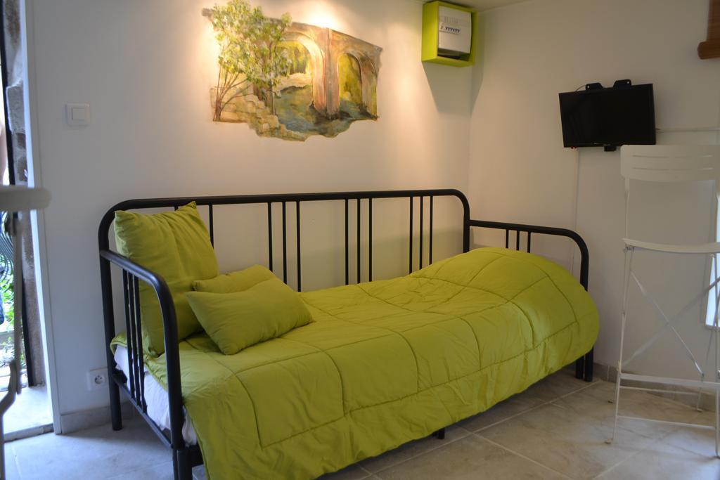 Maison Sous Le Pont Bed and Breakfast Meyras Exterior foto